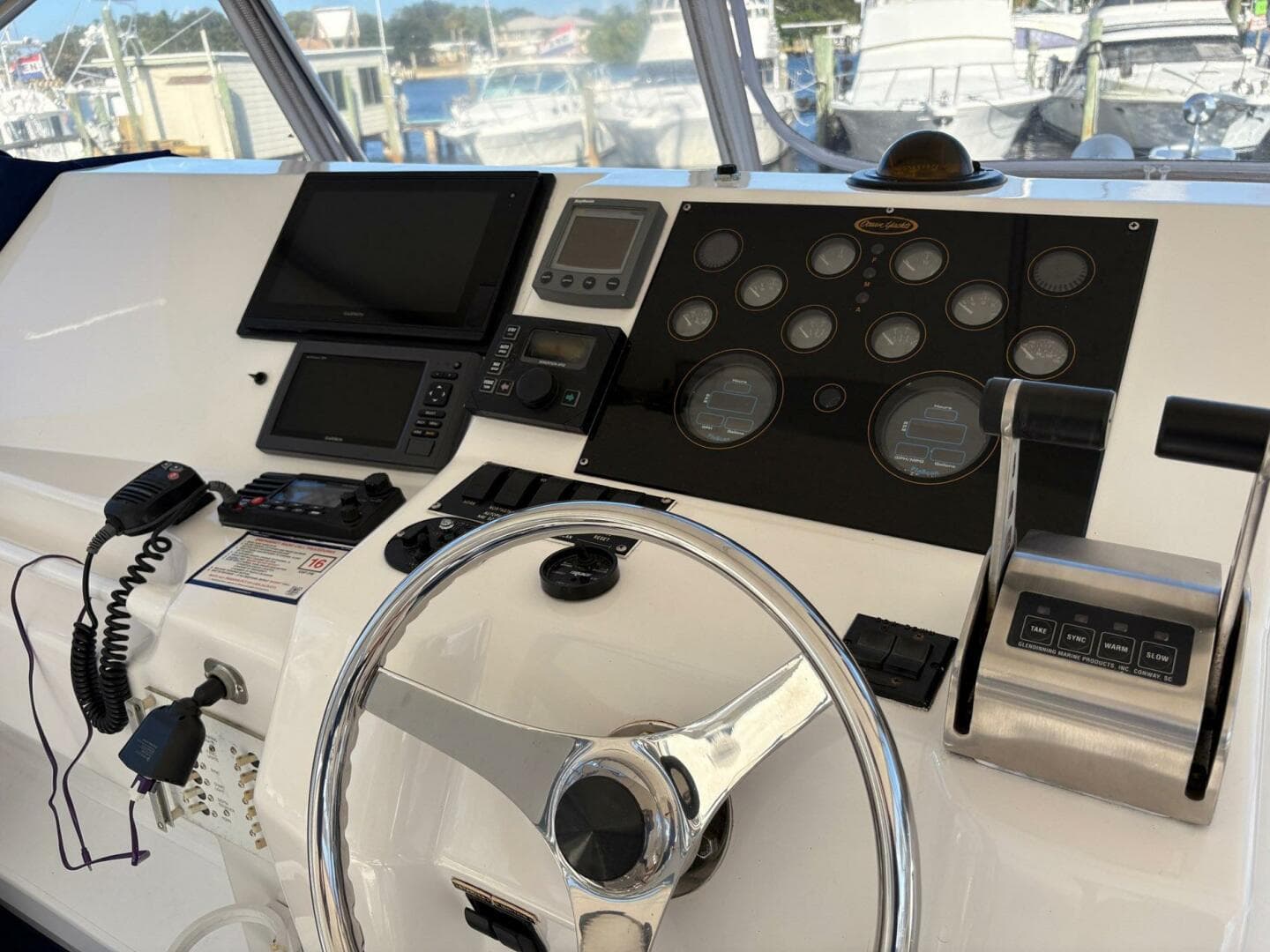 2001 Ocean Yachts 40 Express Bridge