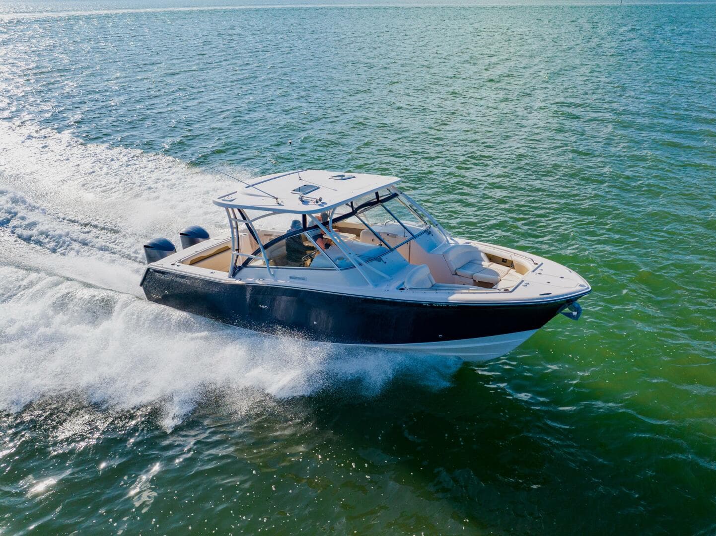 2013 Grady-White 335 Freedom