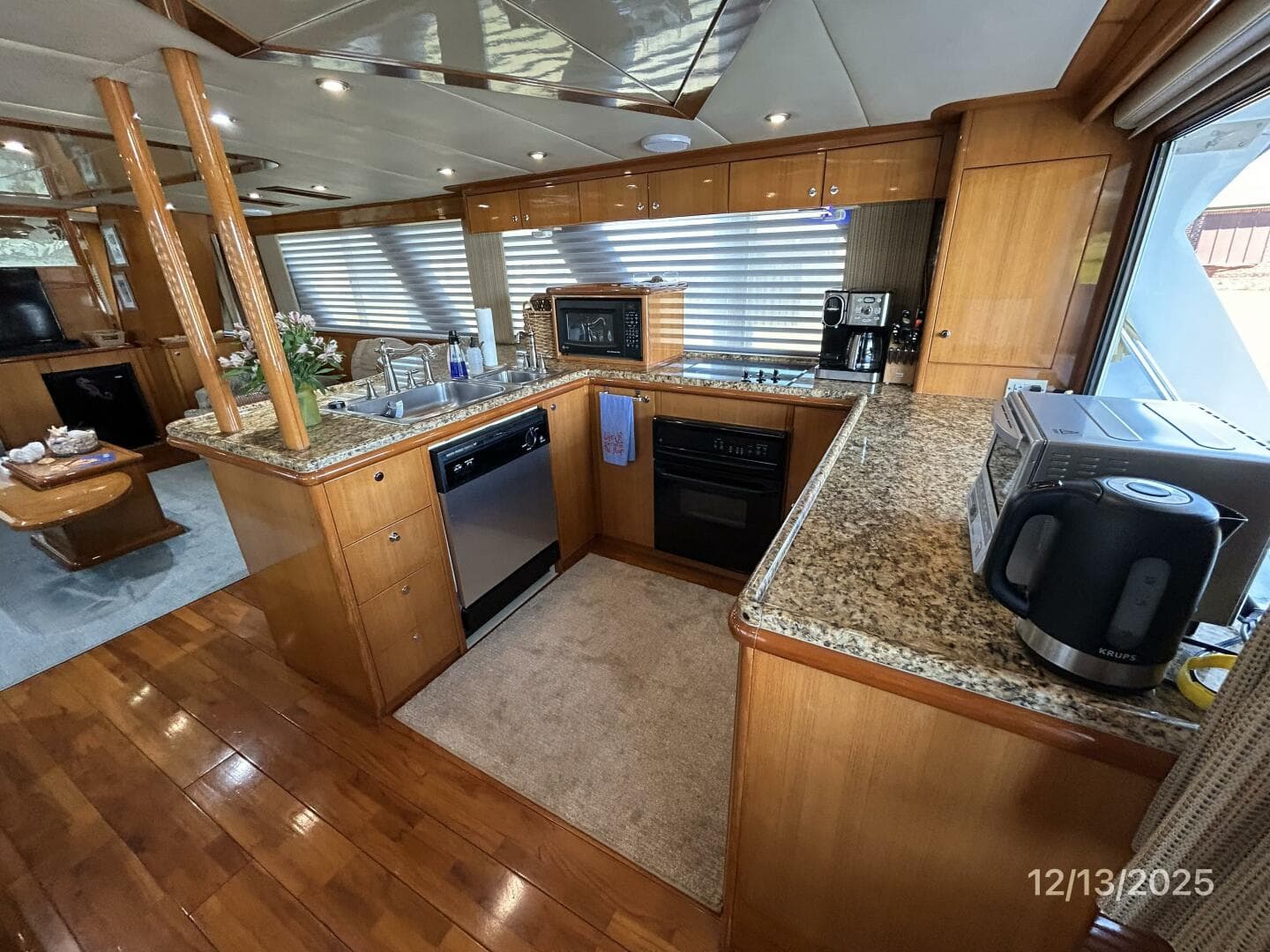 60' Jefferson galley3