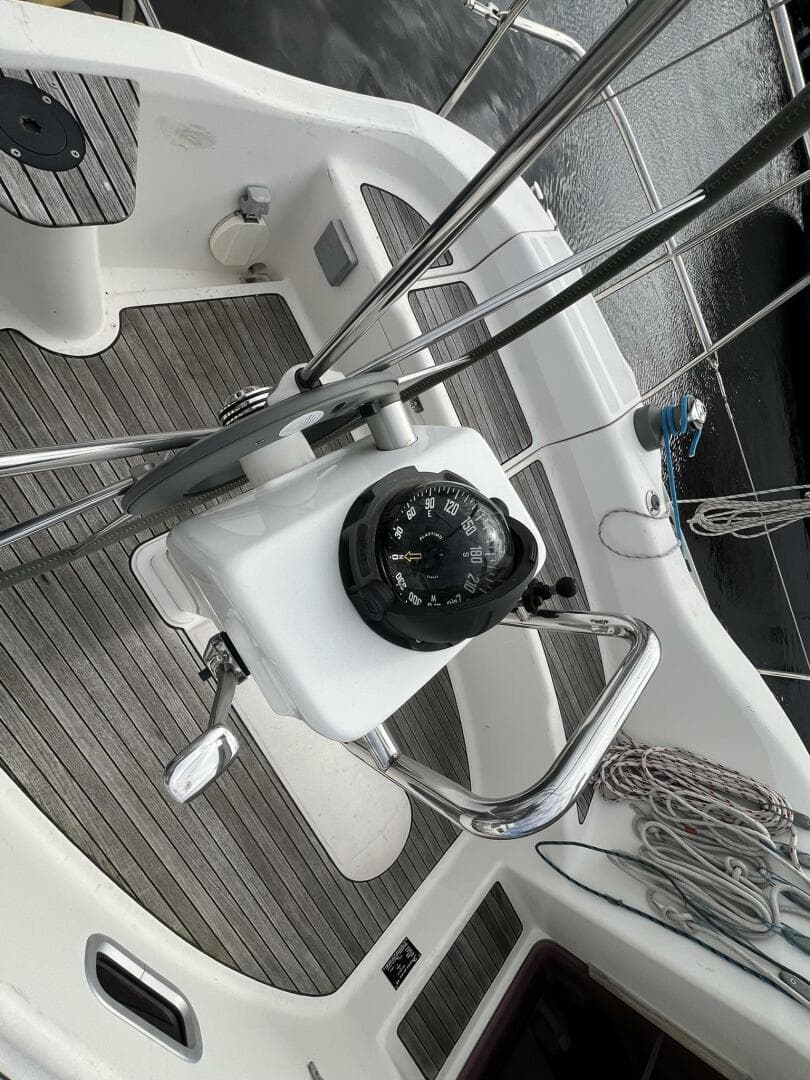 2007 Delphia 33 Sloop