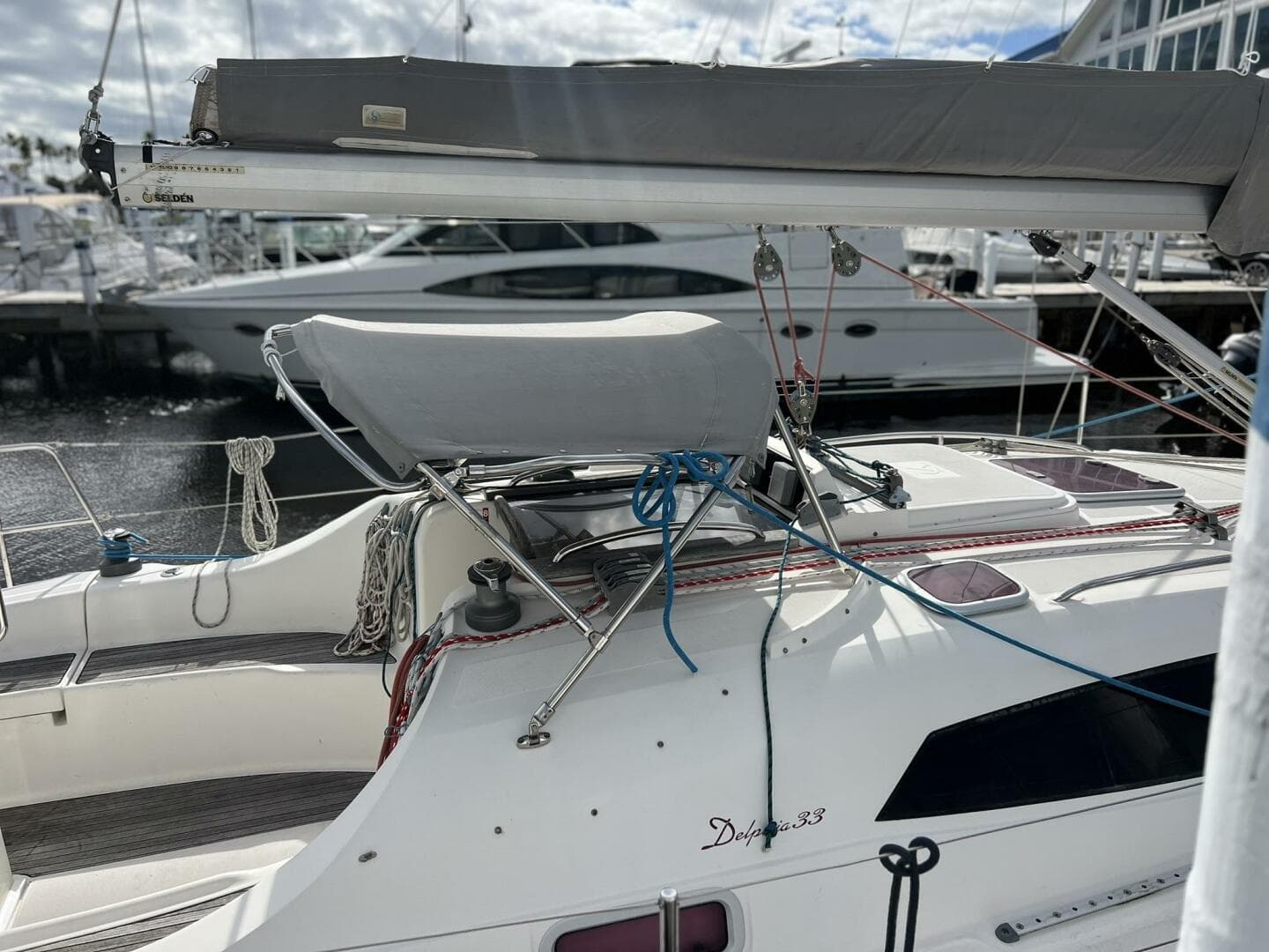 2007 Delphia 33 Sloop