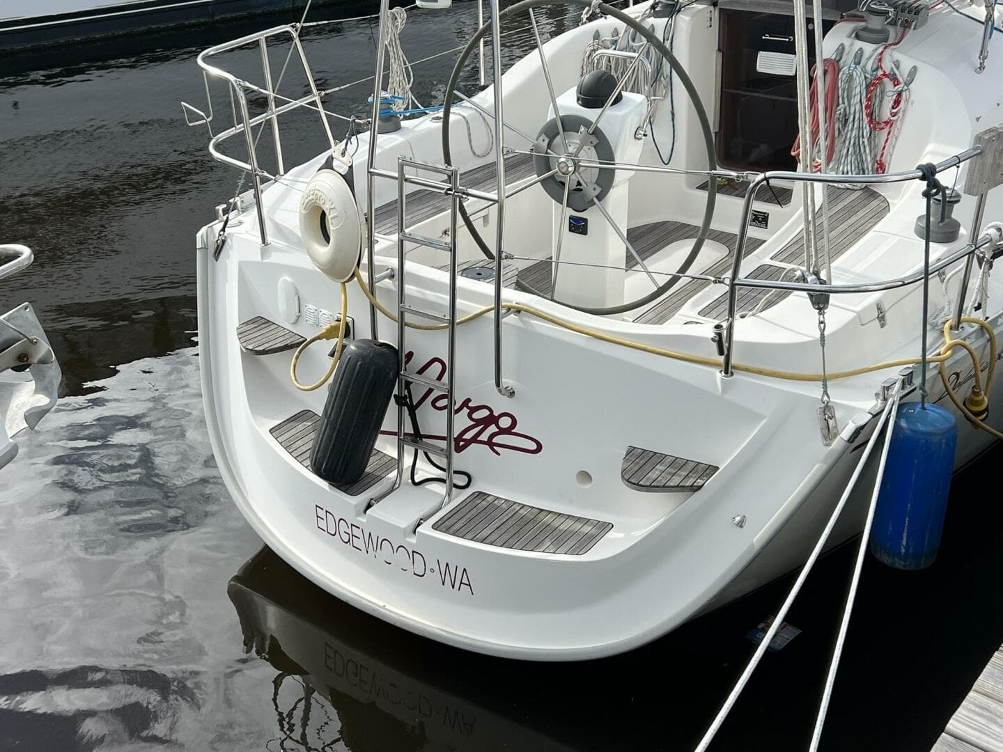 2007 Delphia 33 Sloop
