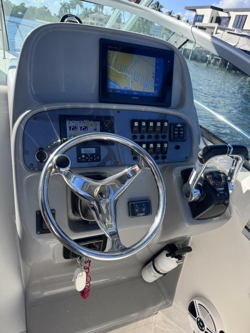 2014 Robalo R265