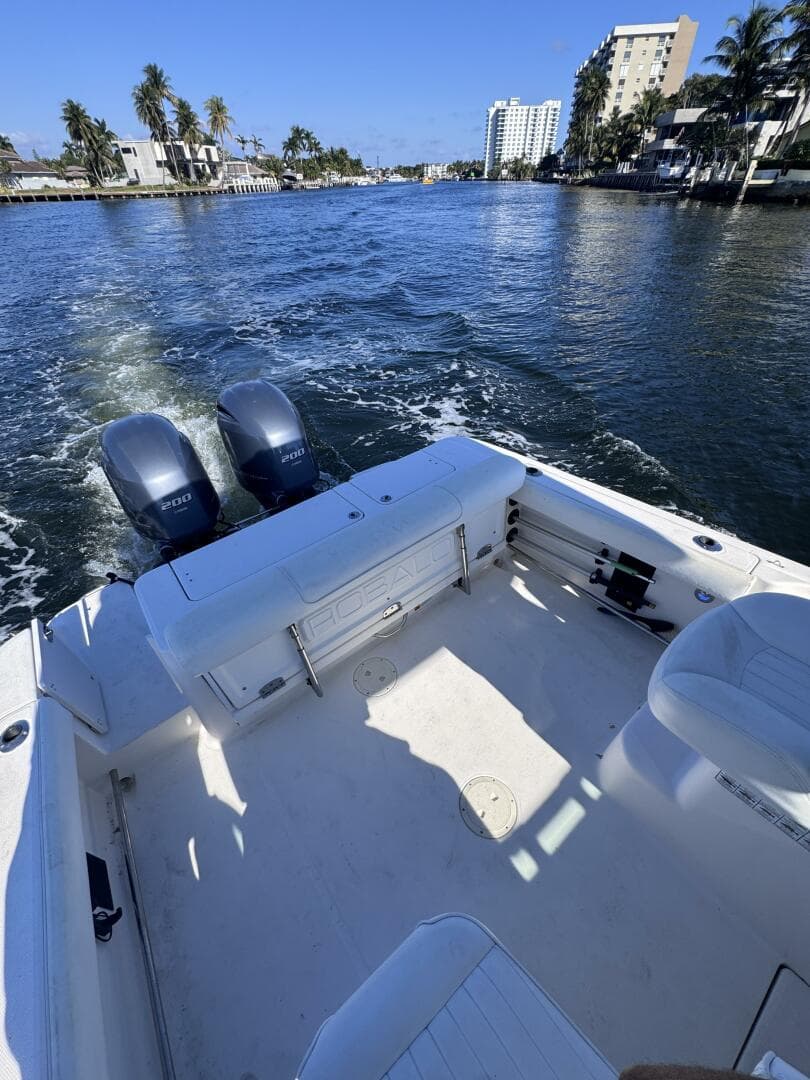 2014 Robalo R265