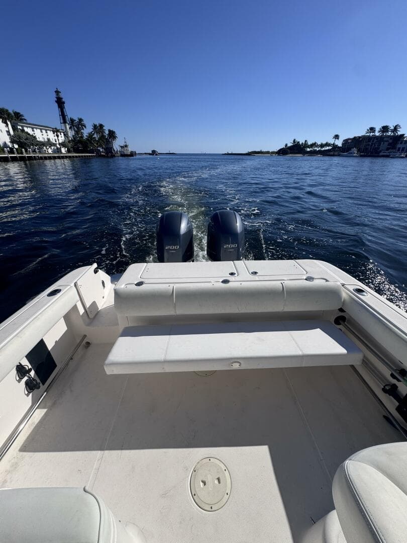 2014 Robalo R265