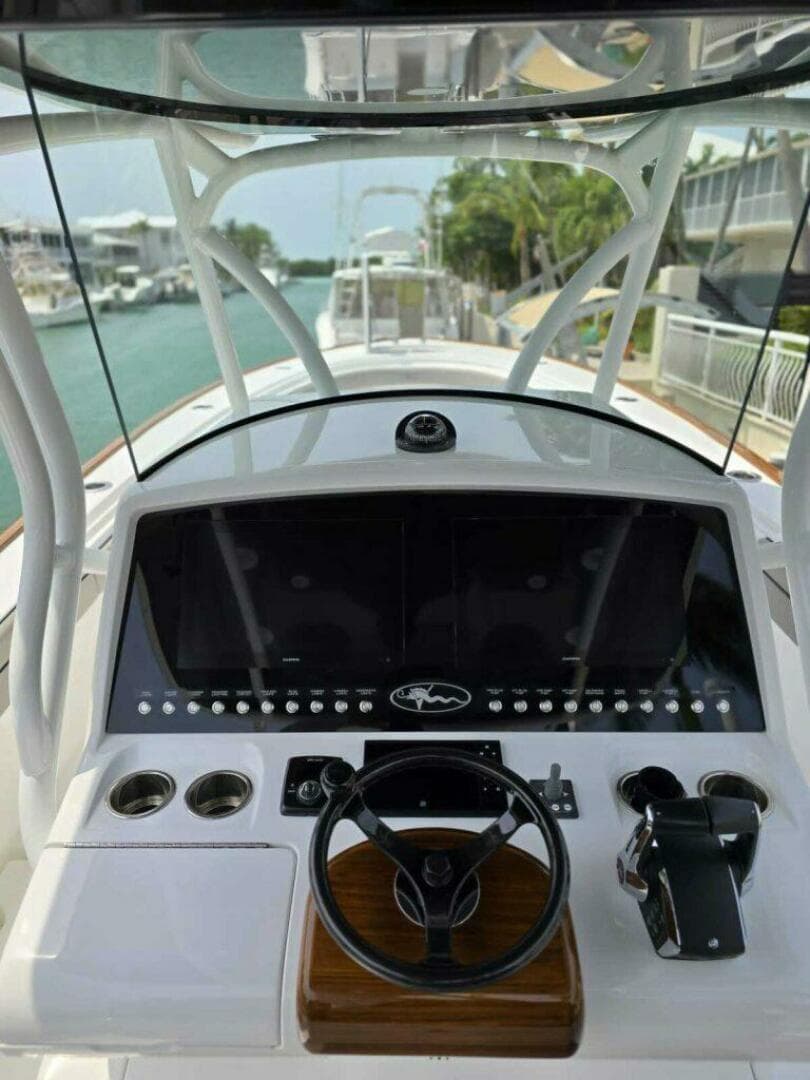 Valhalla 33 JUST ONE MORE - Exterior Helm