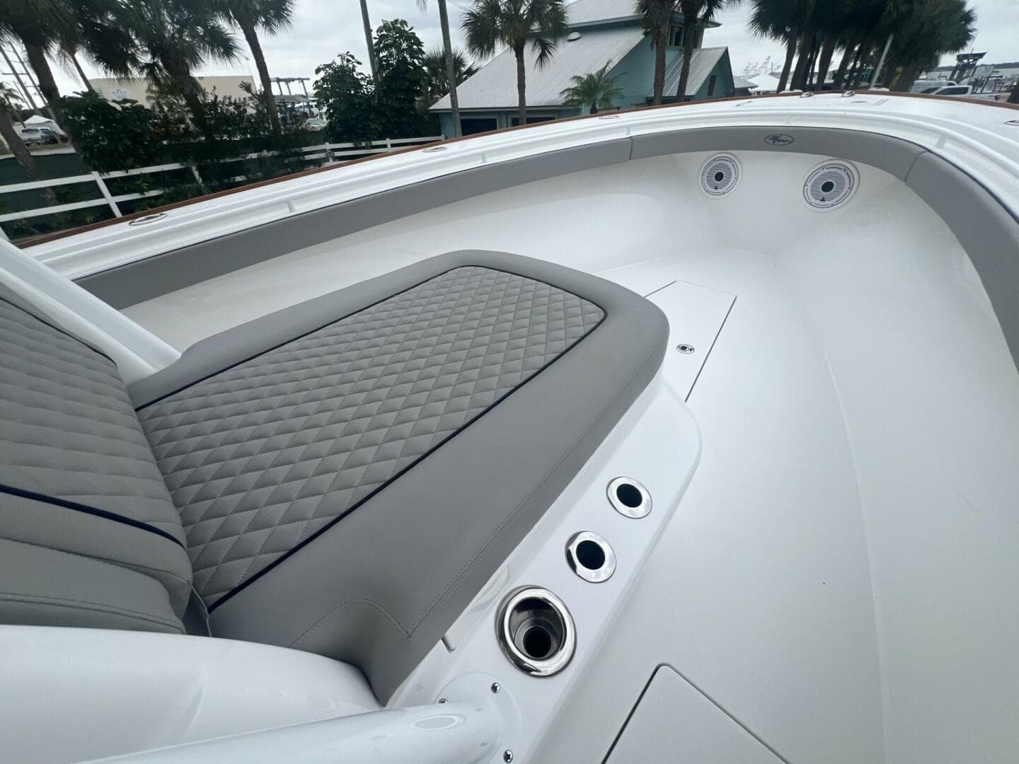 Valhalla 33 JUST ONE MORE - Forward Seating