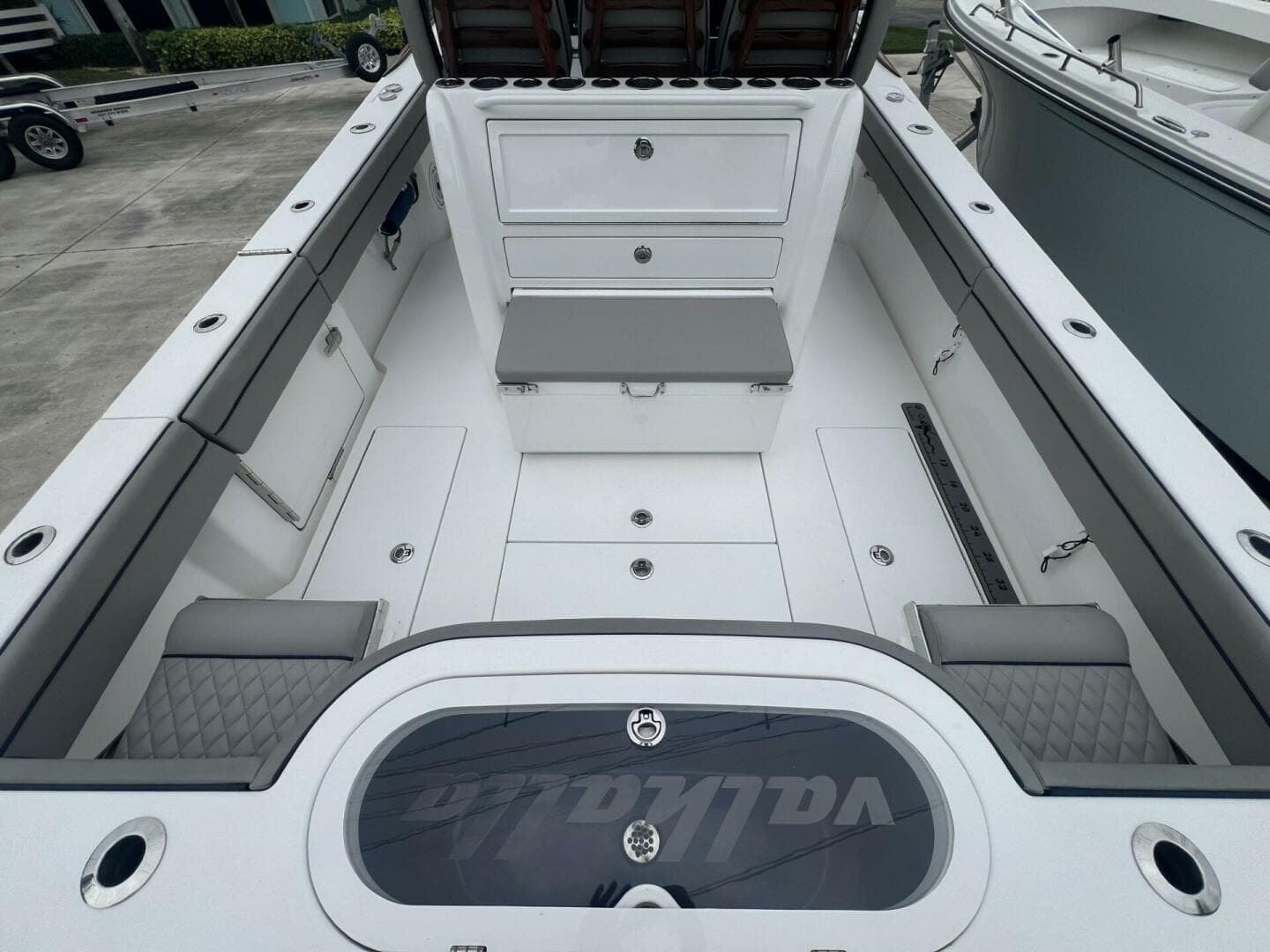 Valhalla 33 JUST ONE MORE - Aft Seating