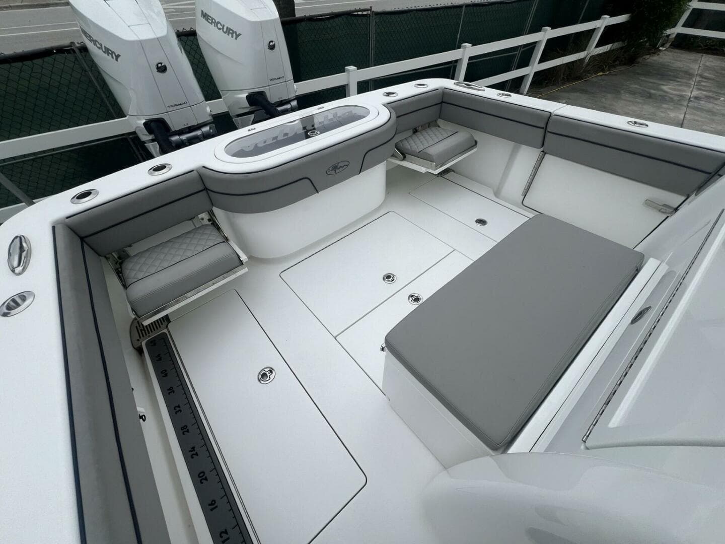 Valhalla 33 JUST ONE MORE - Aft Seating