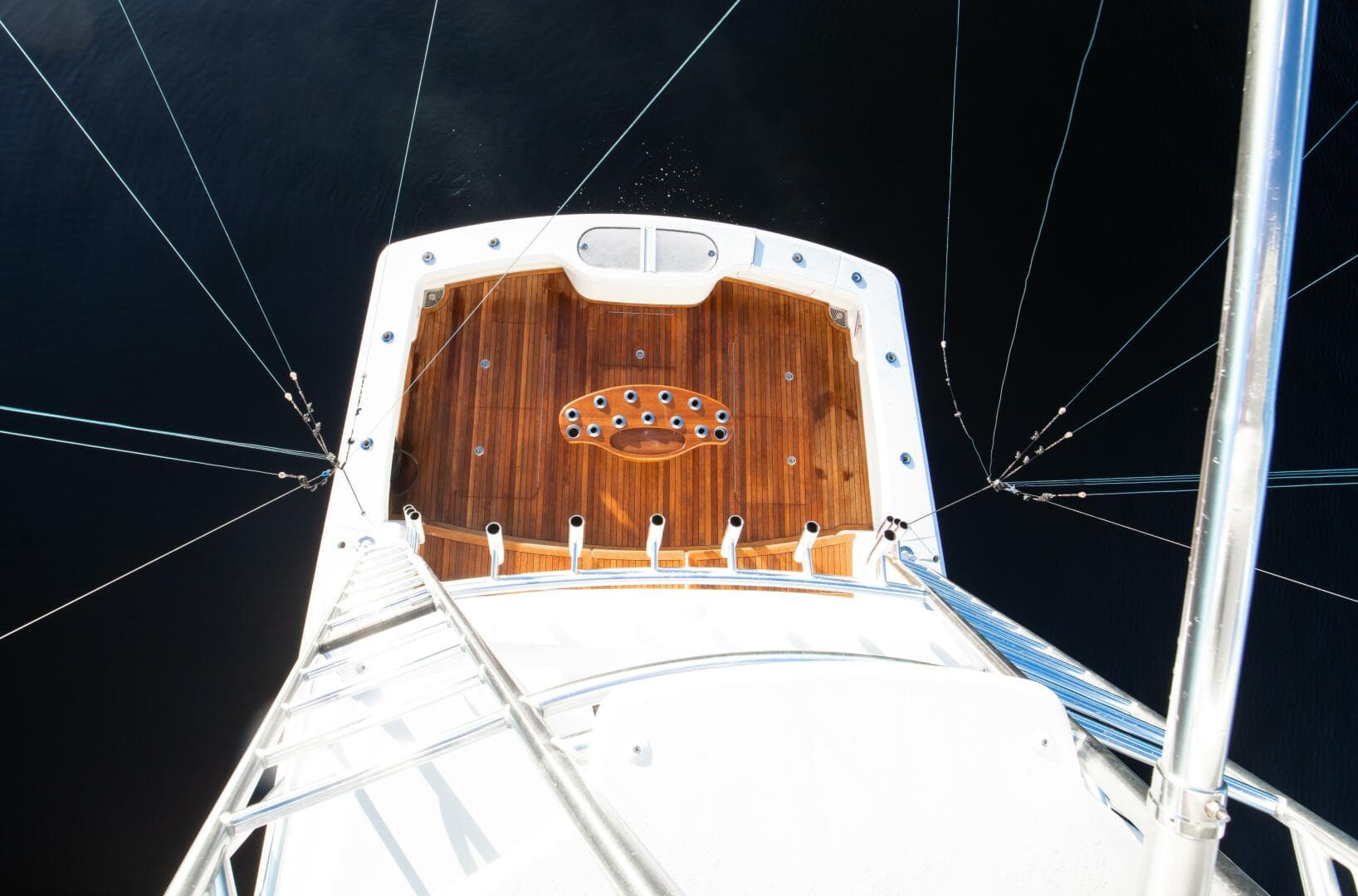 Viking 52 ONE MORE - Cockpit