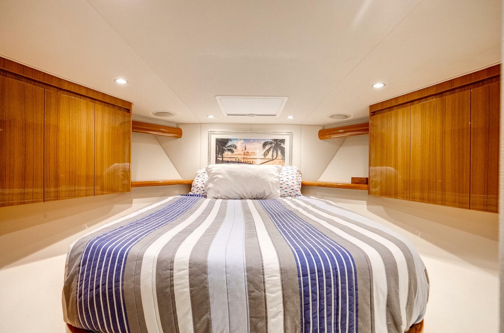 Viking 52 ONE MORE - Master Stateroom