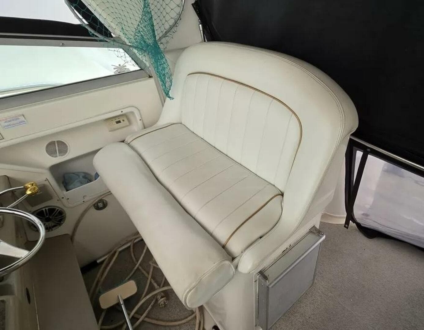 1998 Sea Ray 330 Express