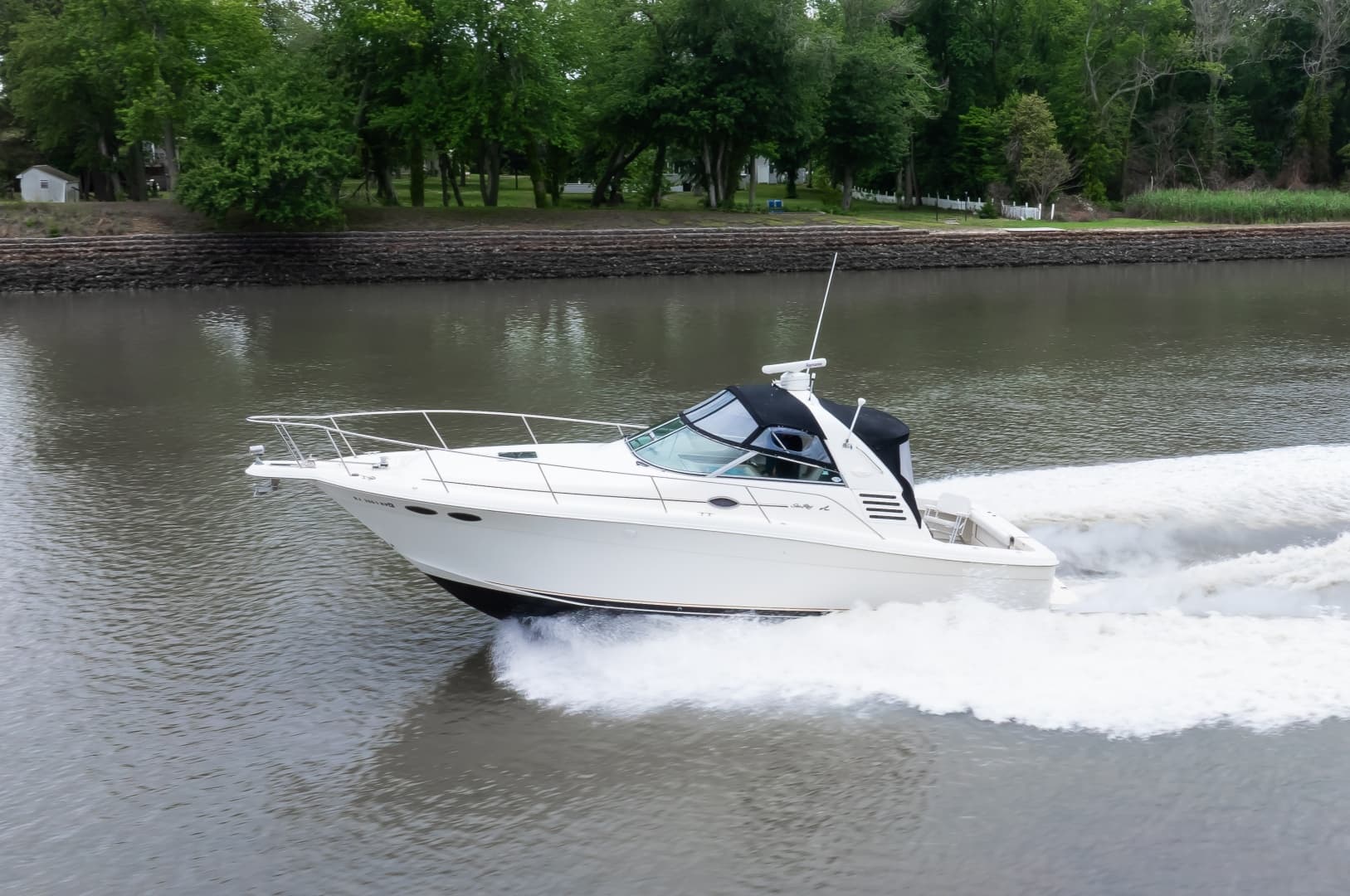 1998 Sea Ray 330 Express