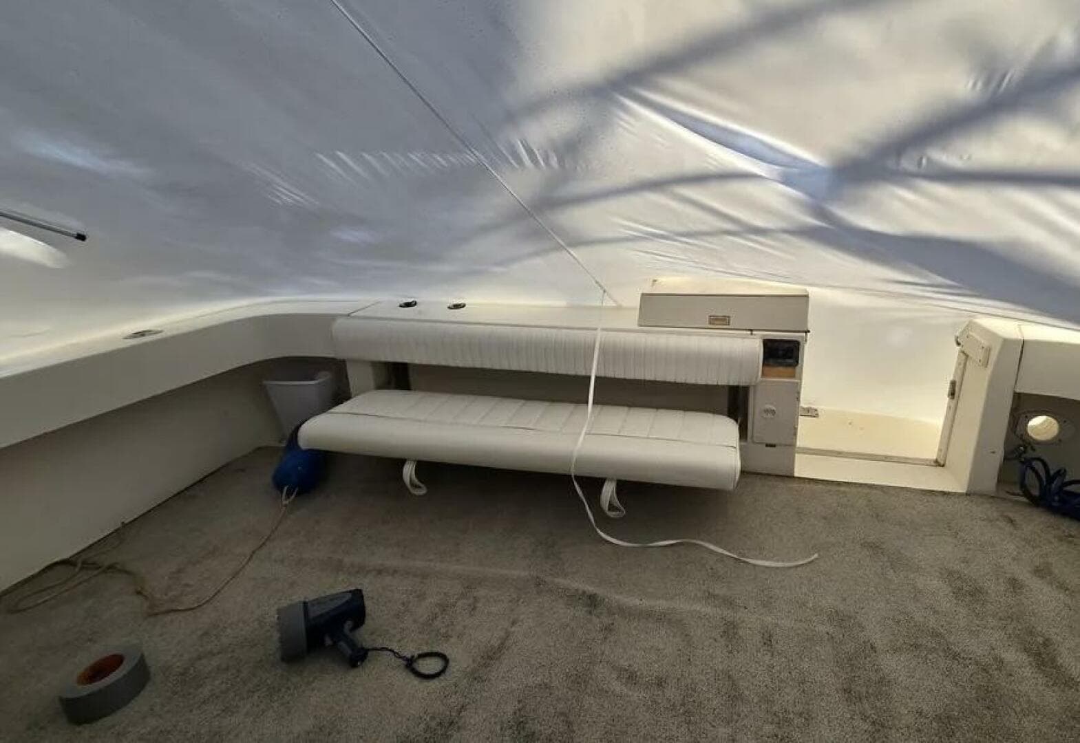 1998 Sea Ray 330 Express