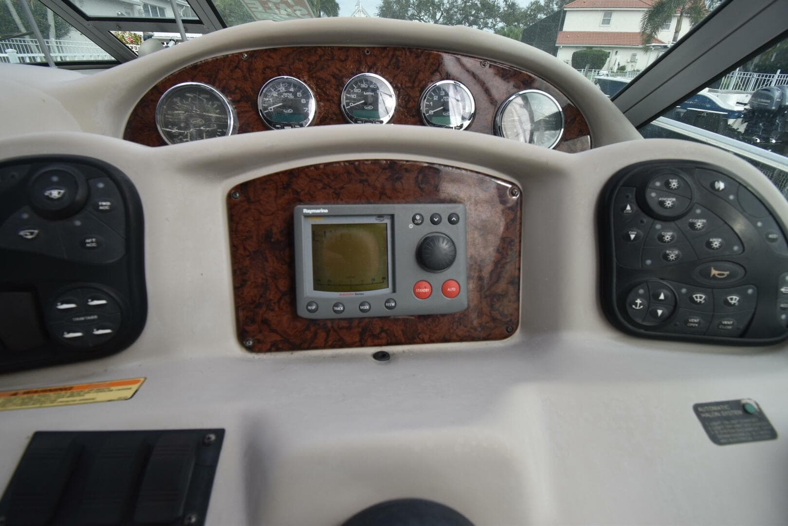 2006 Sea Ray 320 Sundancer