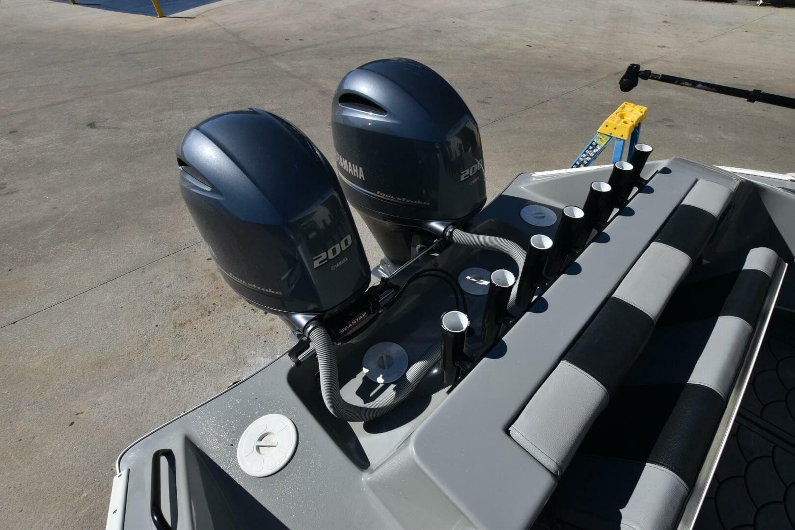 2016 Cape Horn 275 XS