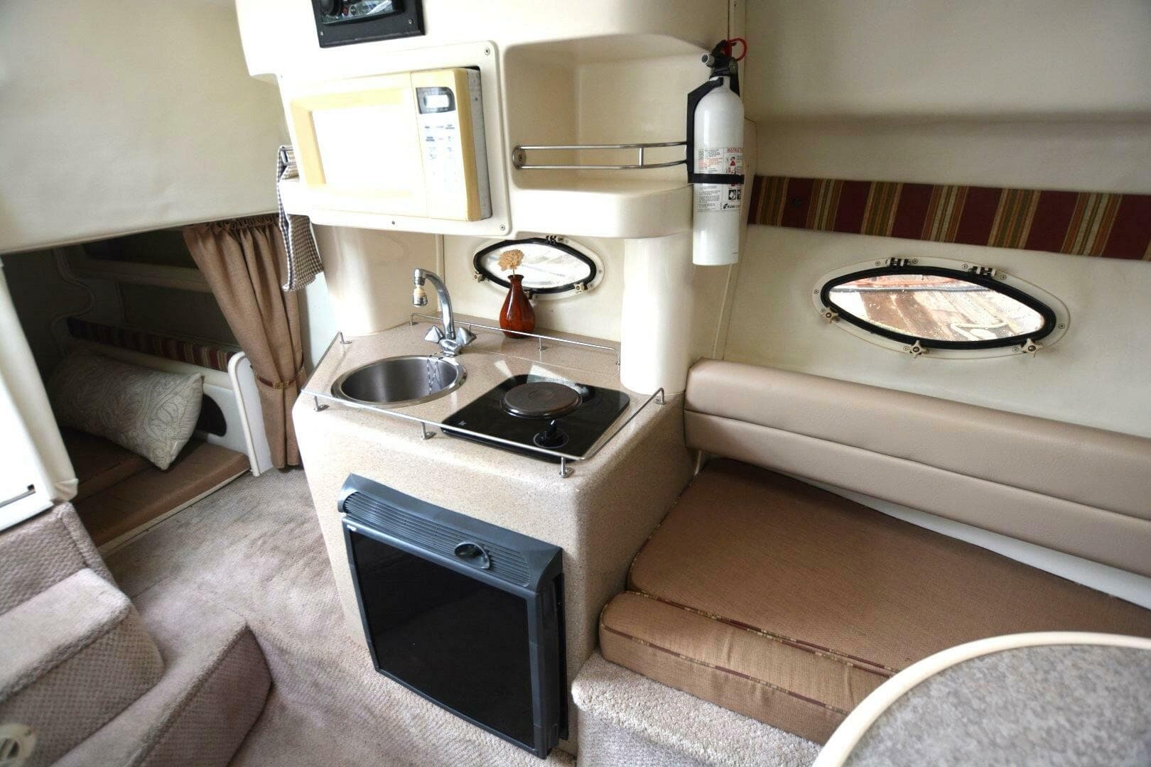 1999 Rinker Fiesta Vee 270