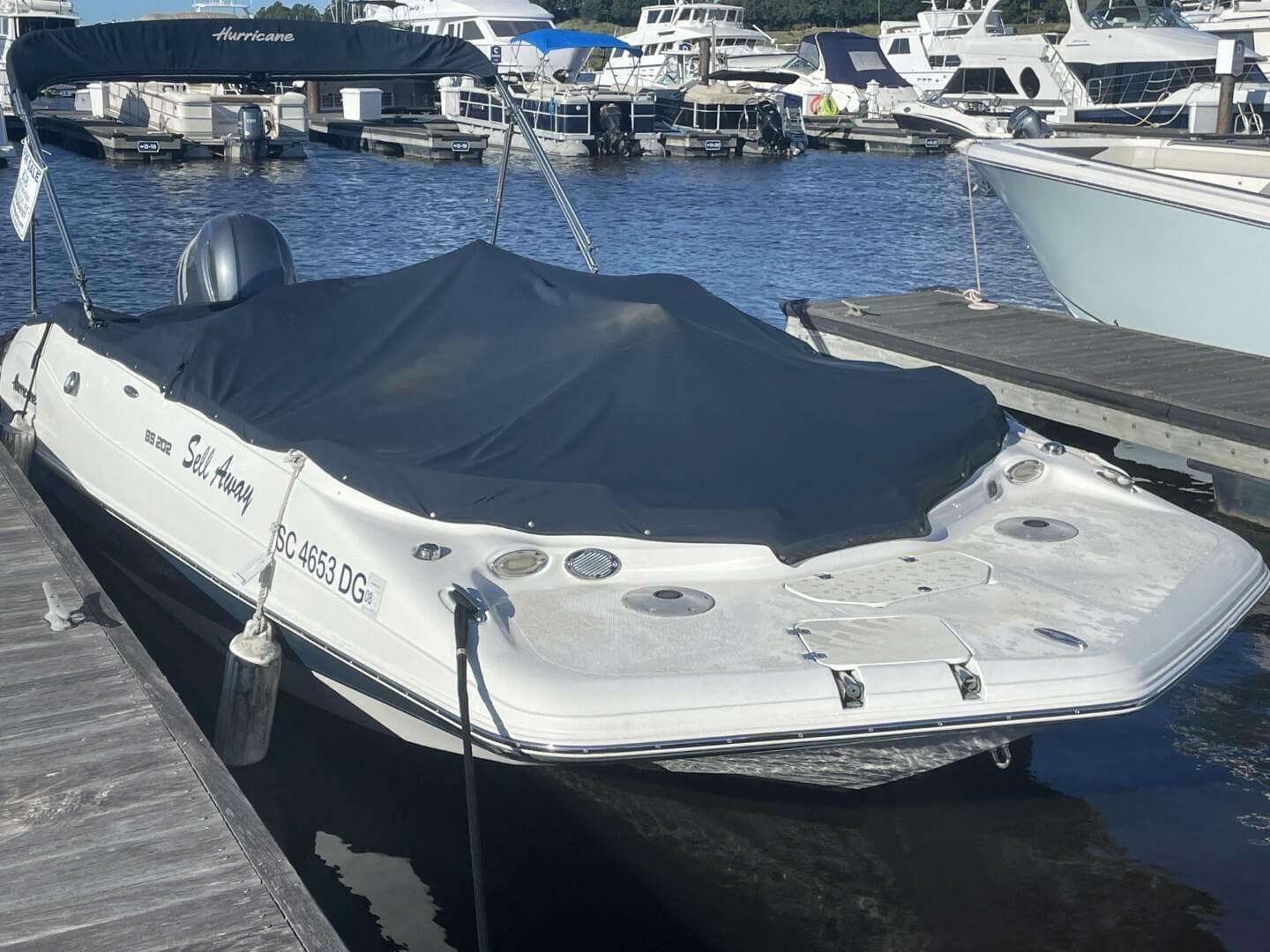 2917 Hurricane SunDeck Sport 202 OB