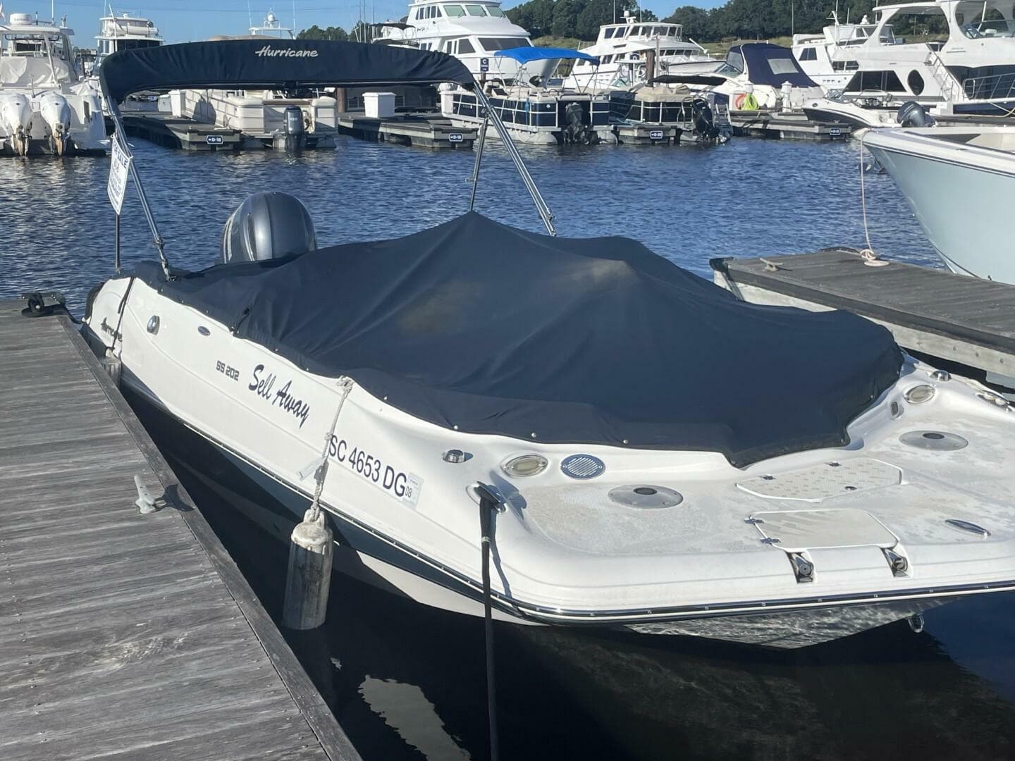 2917 Hurricane SunDeck Sport 202 OB