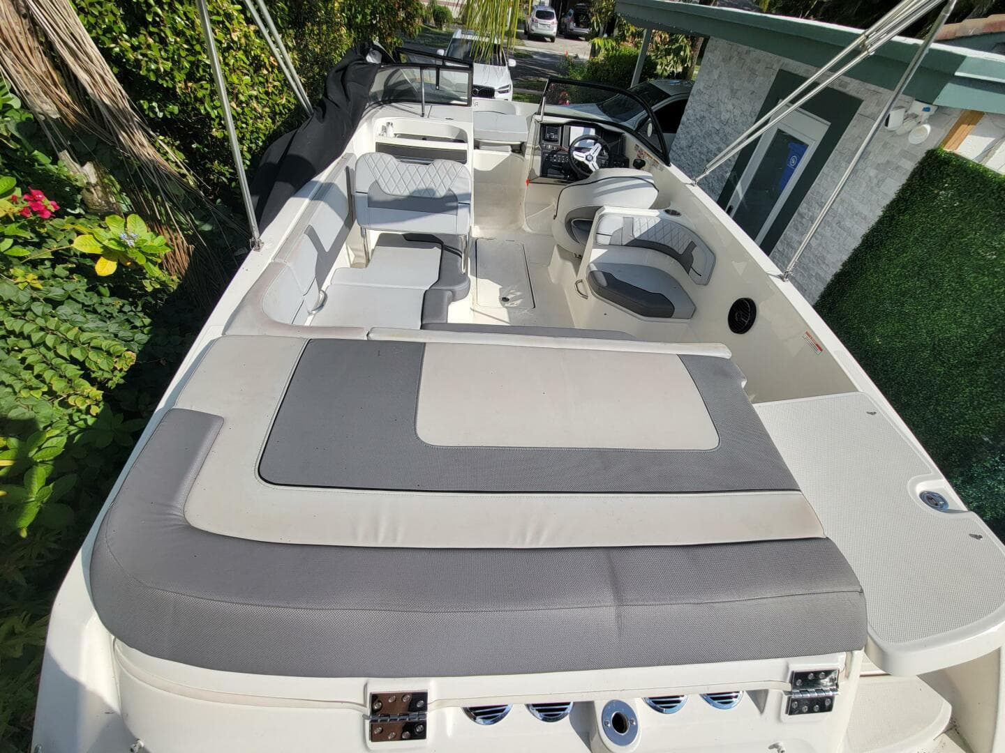 2023 Bayliner VR6 OB
