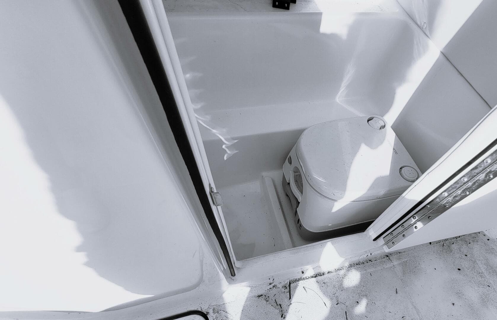 2023 Bayliner VR6 OB