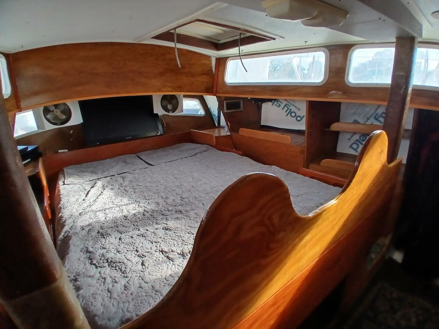 1976 Islander Freeport