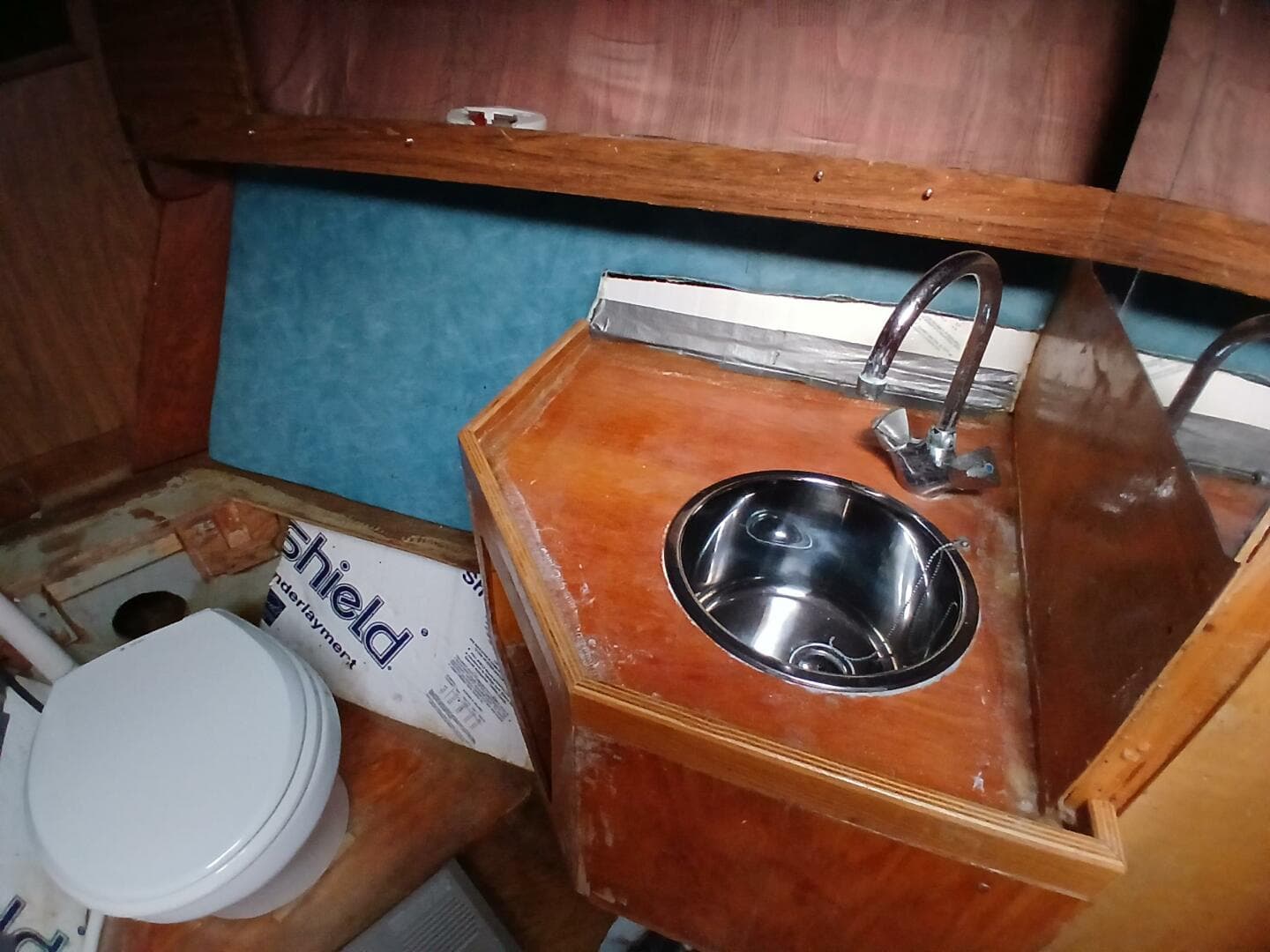 1976 Islander Freeport