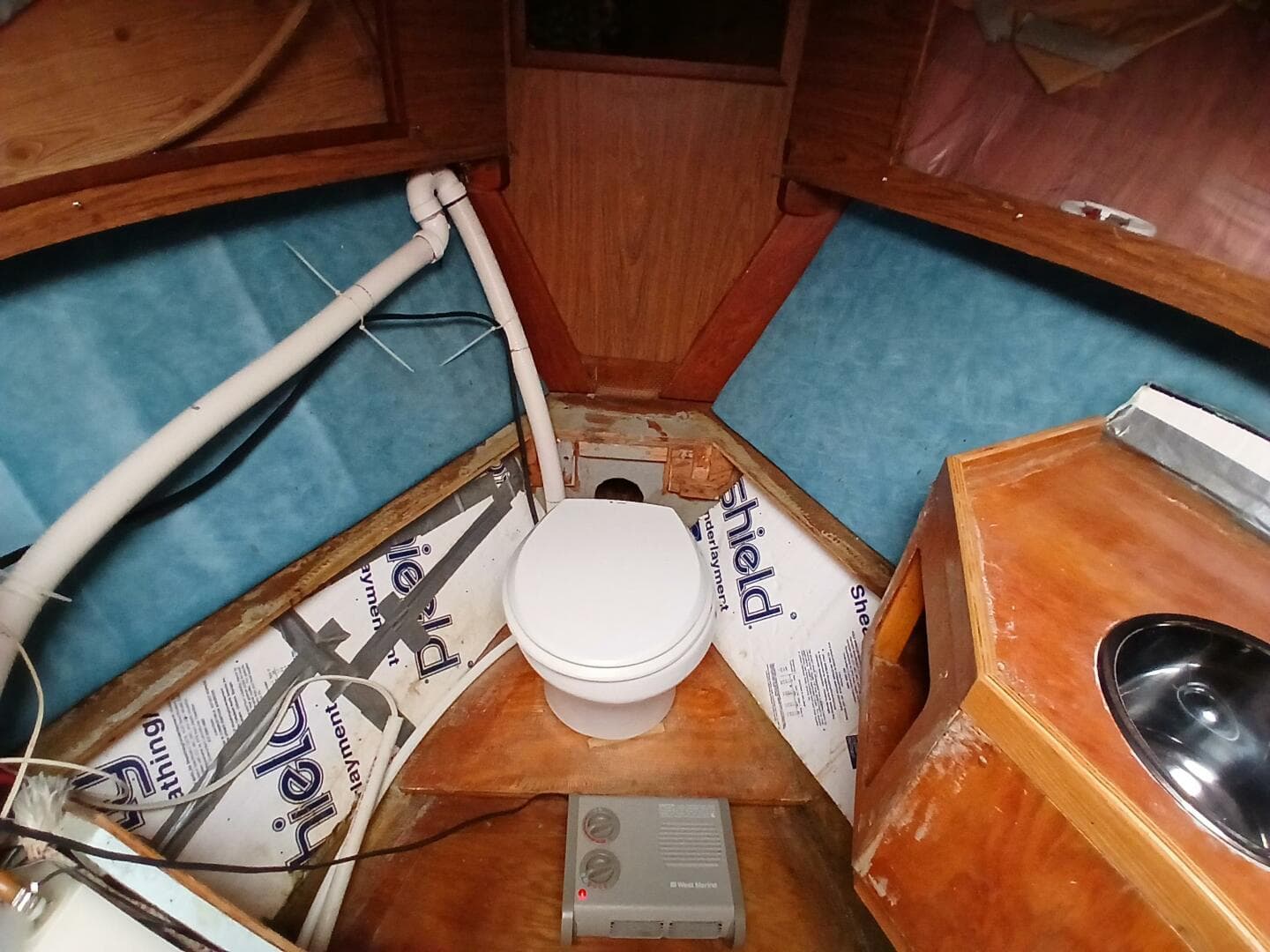 1976 Islander Freeport