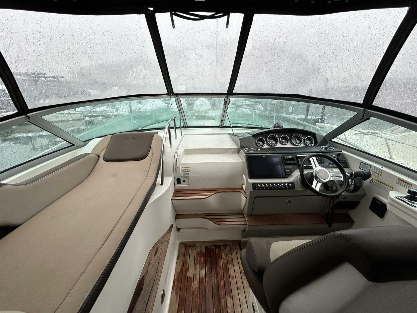 2014 Sea Ray 350 Sundancer