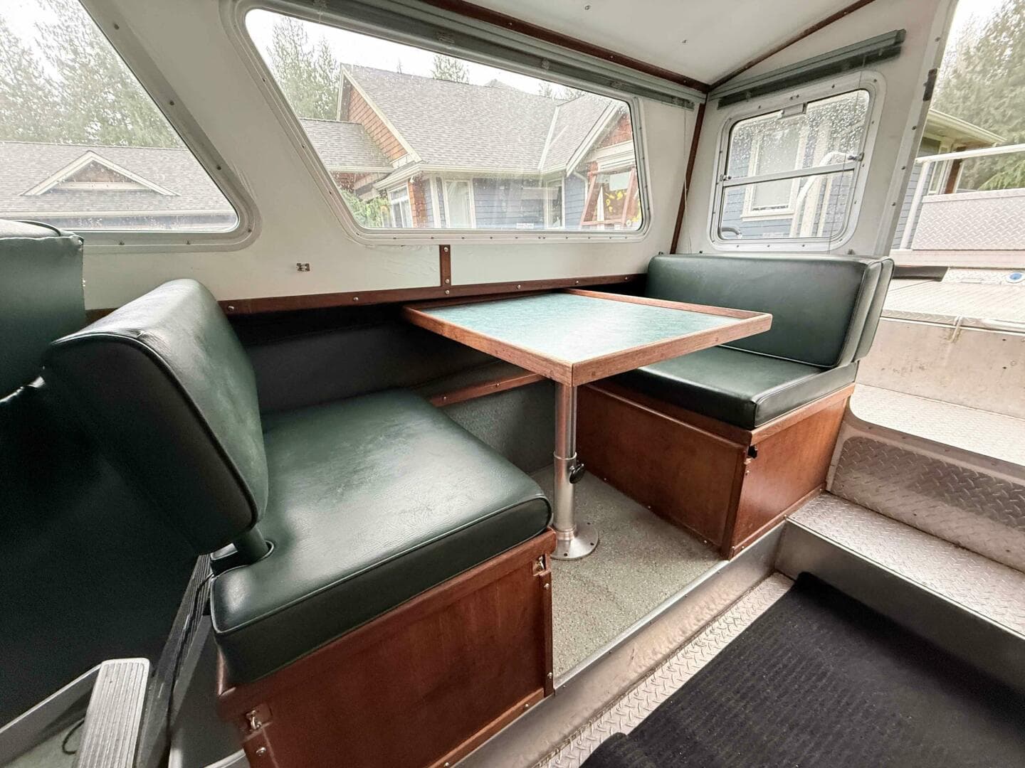 1998 Coastal Craft CC25V22