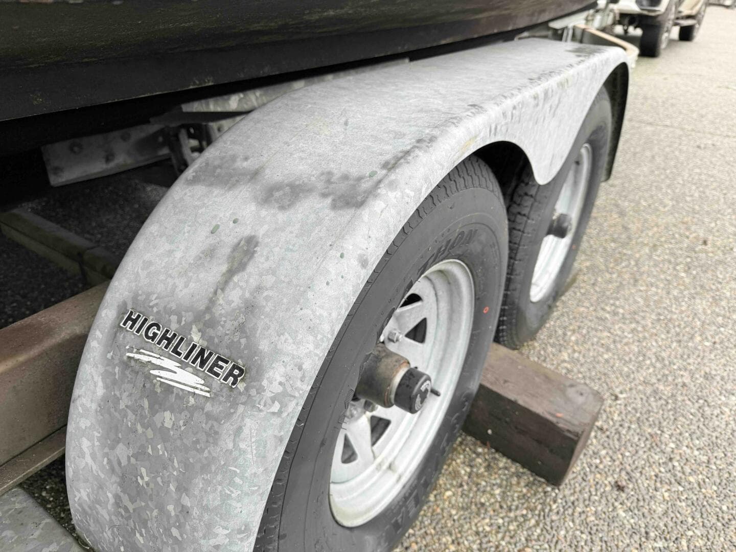 1998 Coastal Craft CC25V22