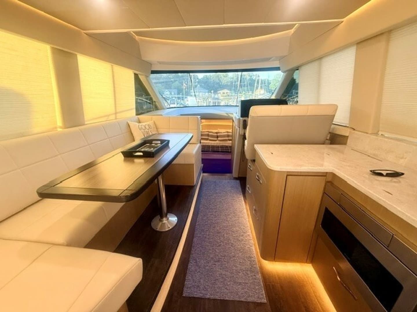 2021 Regal 42 Fly