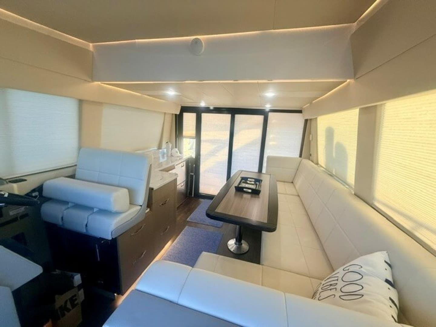 2021 Regal 42 Fly
