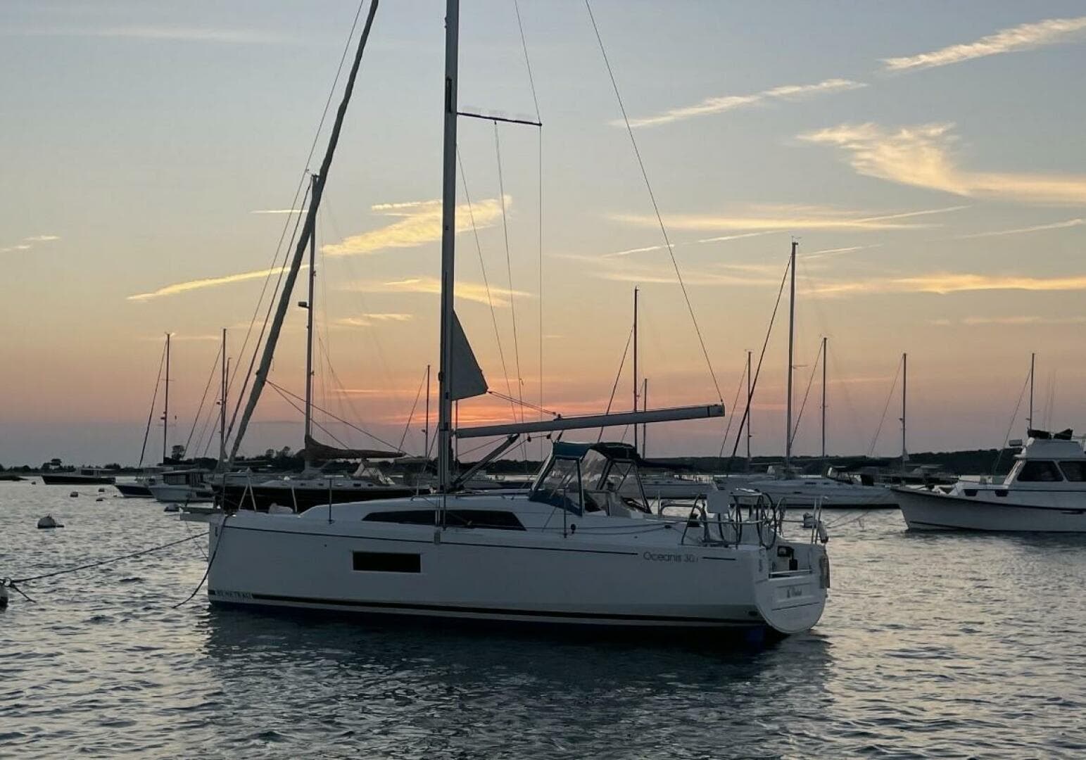 2021 Beneteau Oceanis 30.1