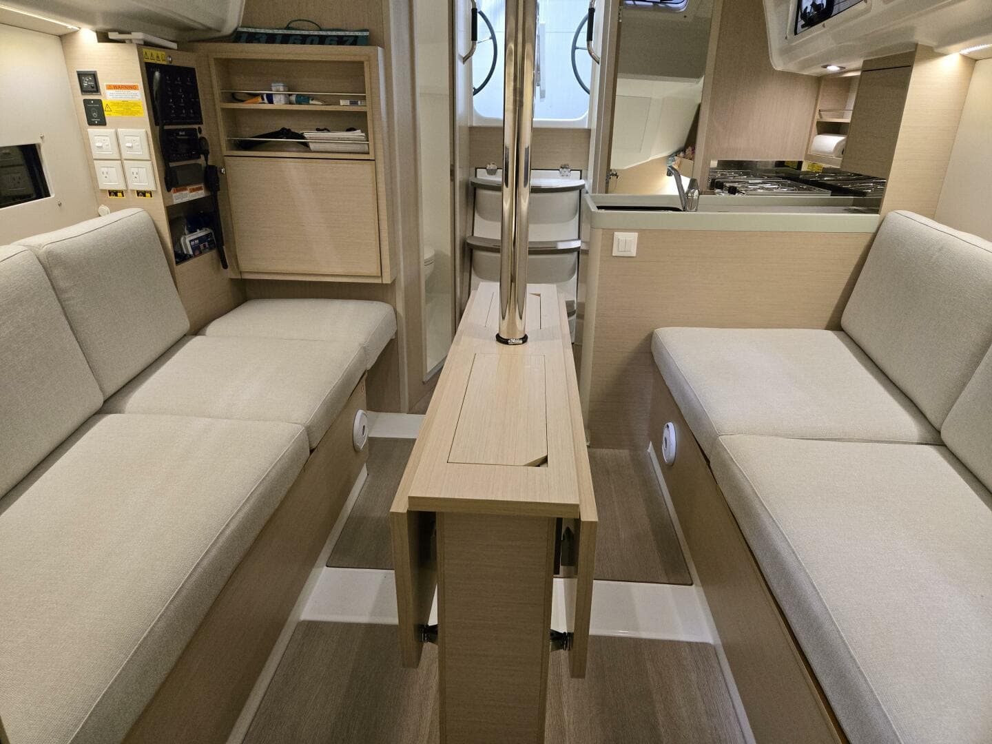 2021 Beneteau Oceanis 30.1