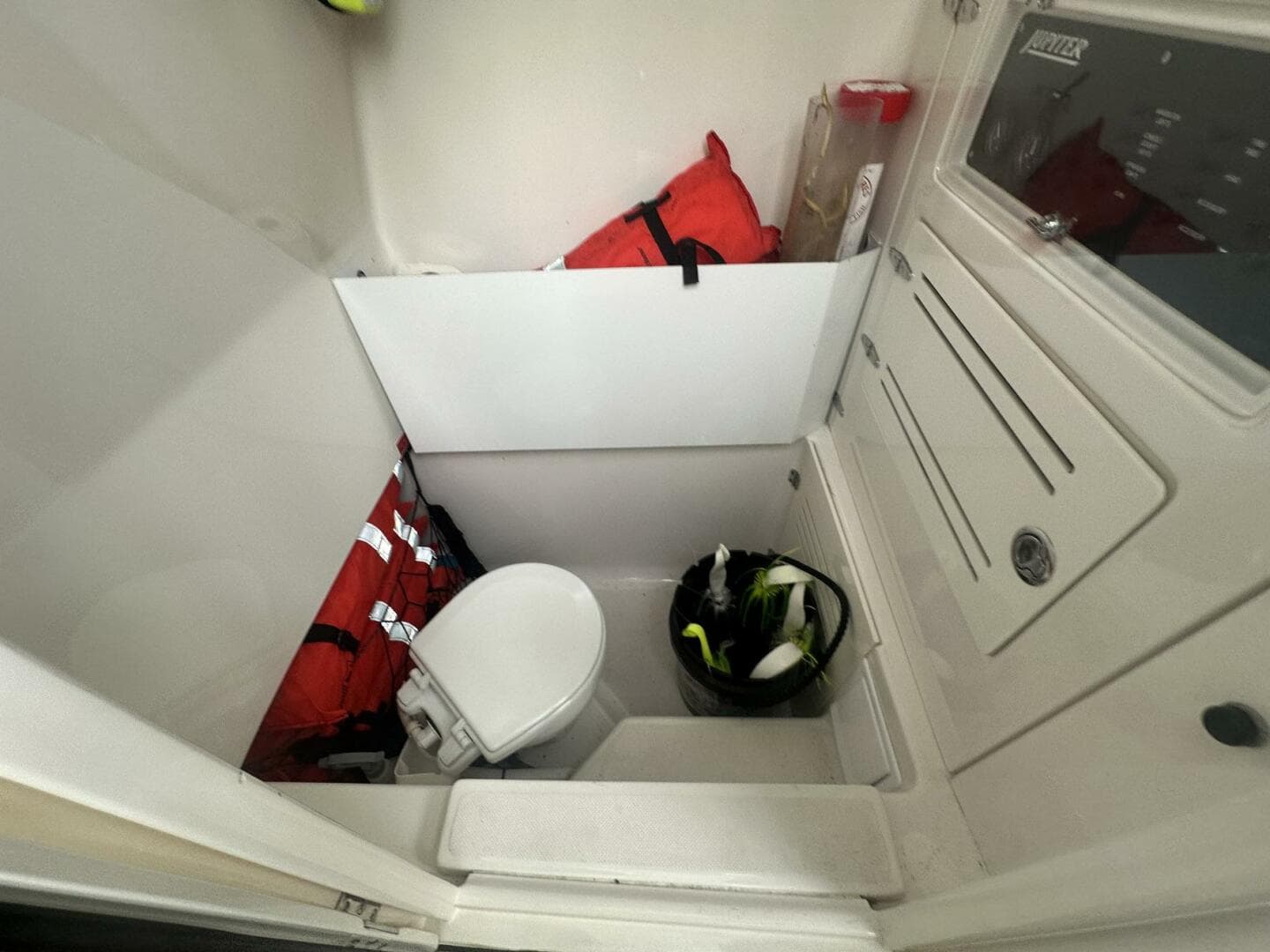 2013 Jupiter Center Console