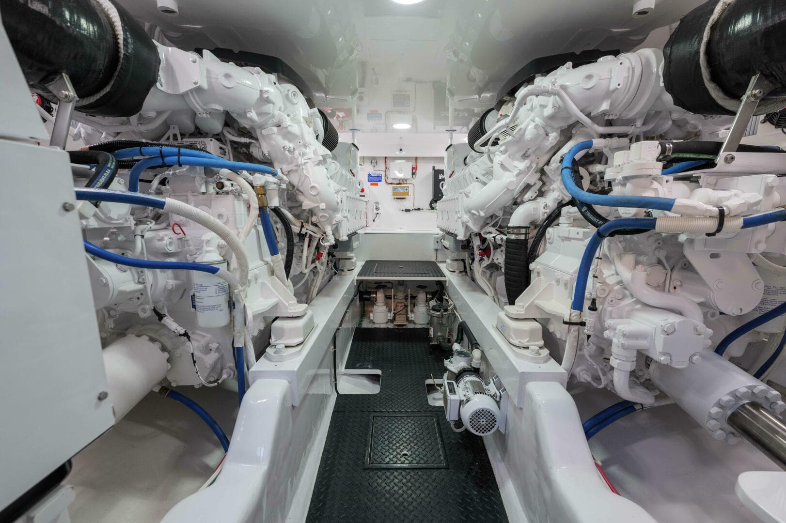 Viking 54 - Salty Dog -Engine Room