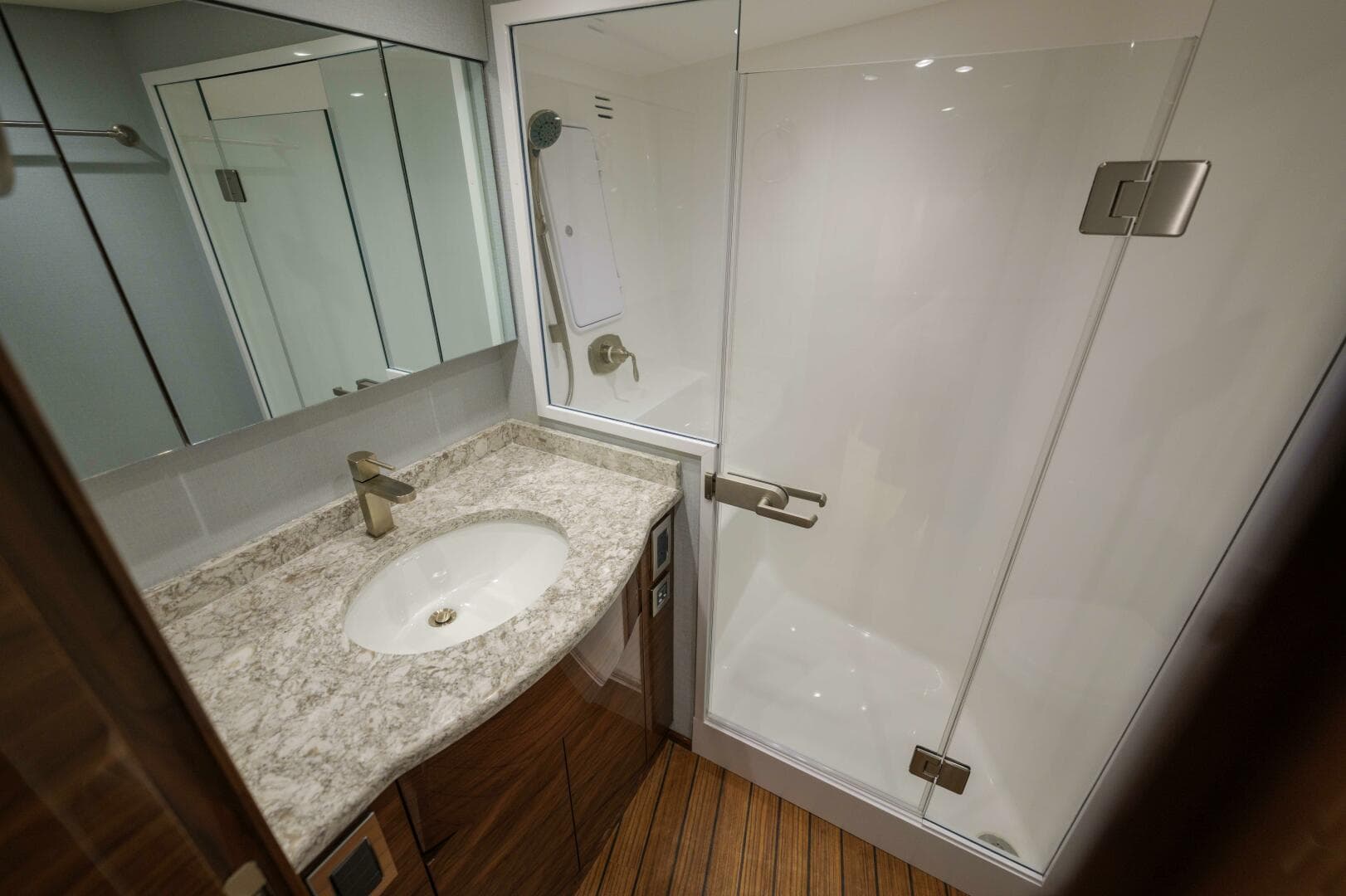 Viking 54 - Salty Dog -Master Head