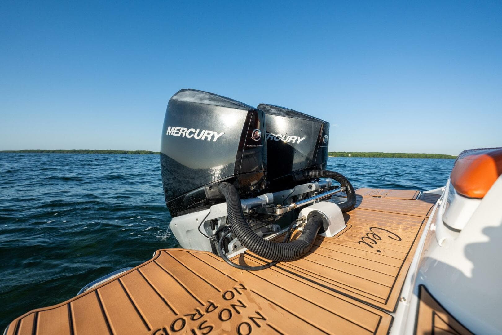 2019 Sea Ray SDX 290 OB