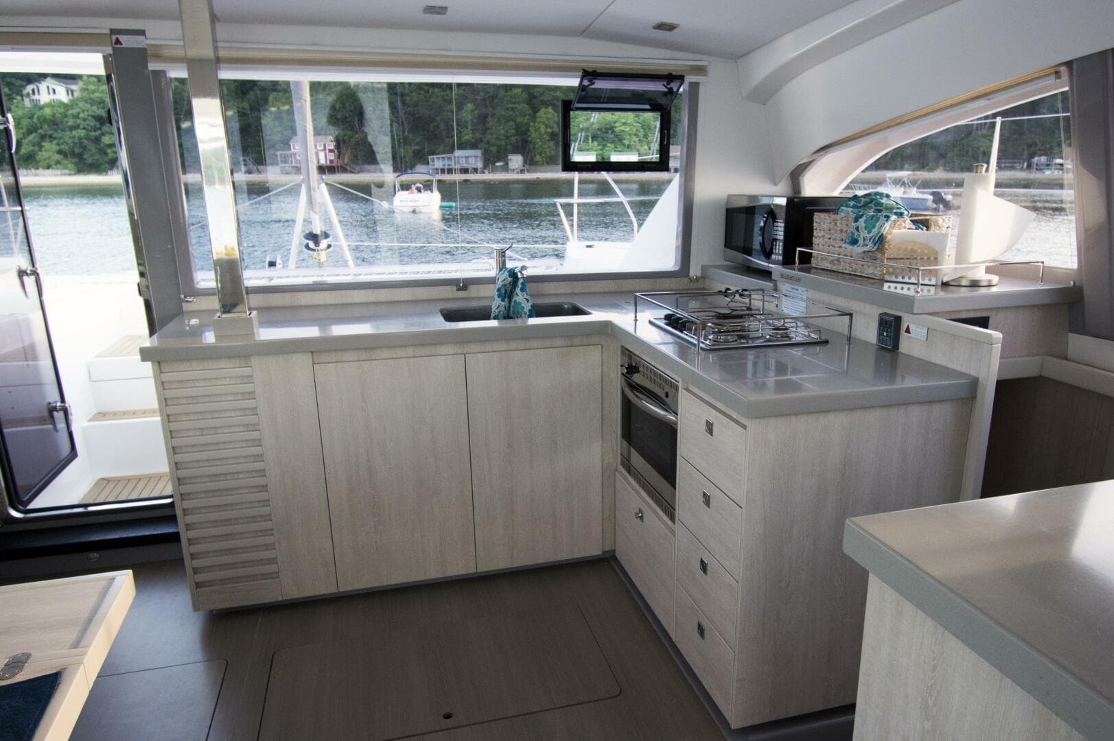 2018 Robertson & Caine Leopard