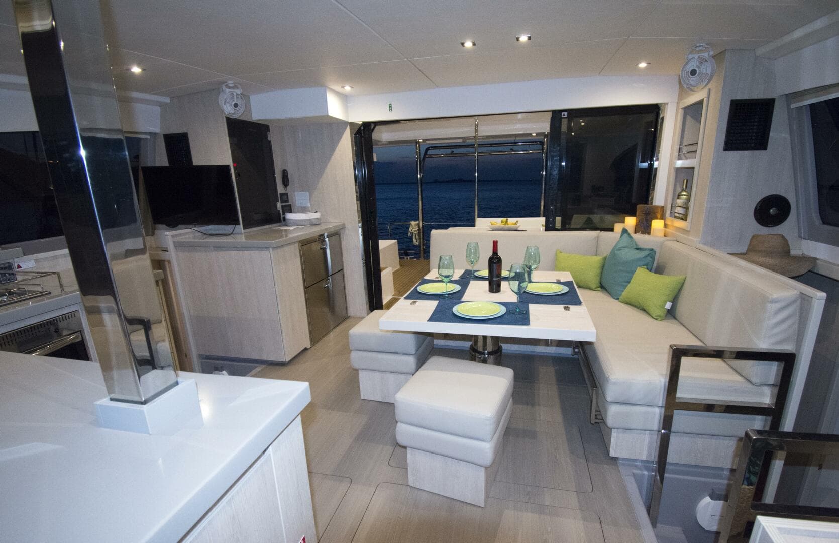 2018 Robertson & Caine Leopard