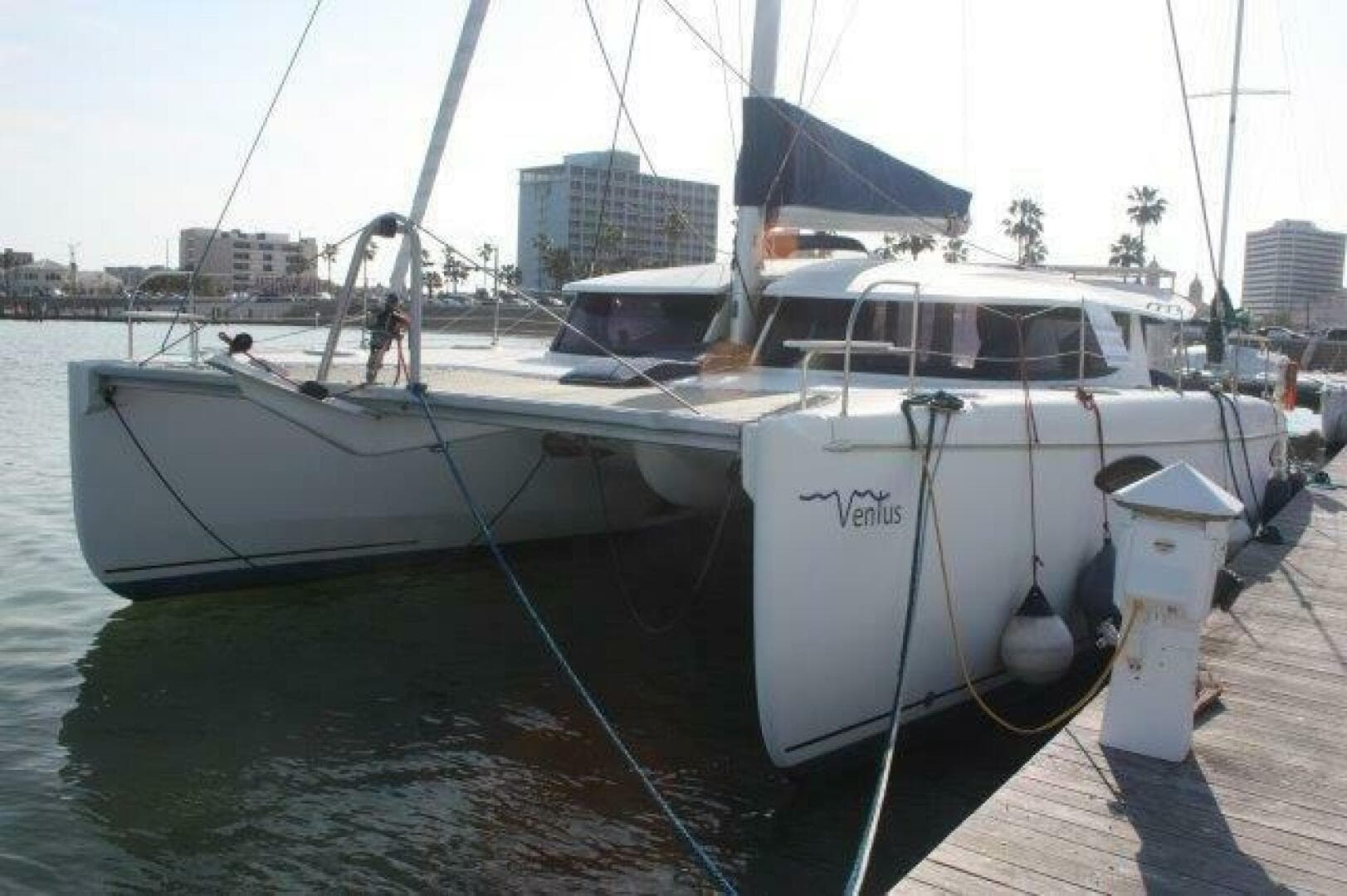 2008 Fountaine Pajot Orana 44