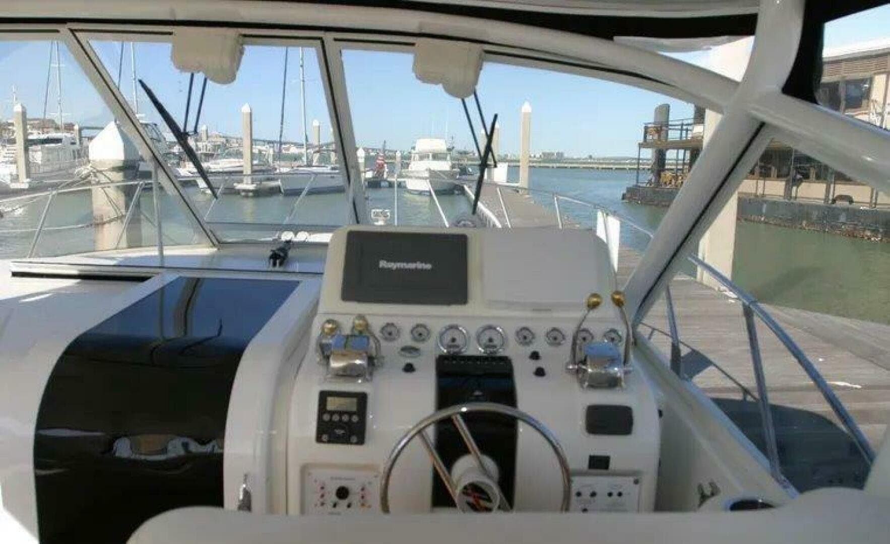 1996 Hatteras 39 Sport Express