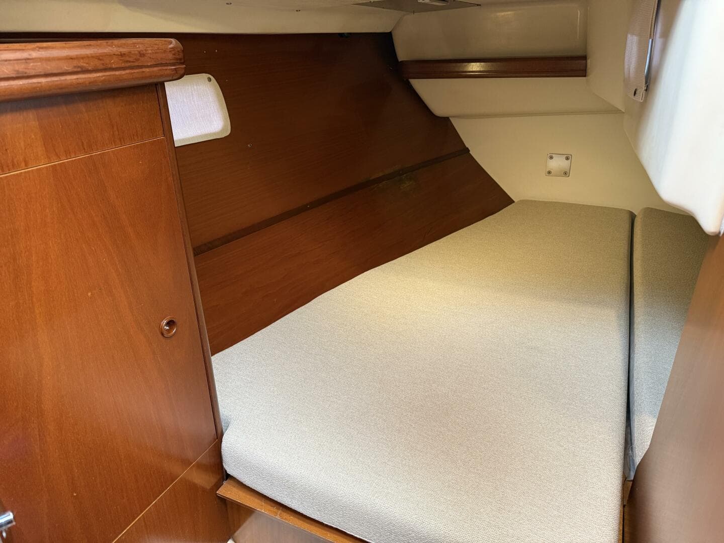 2002 Beneteau 361