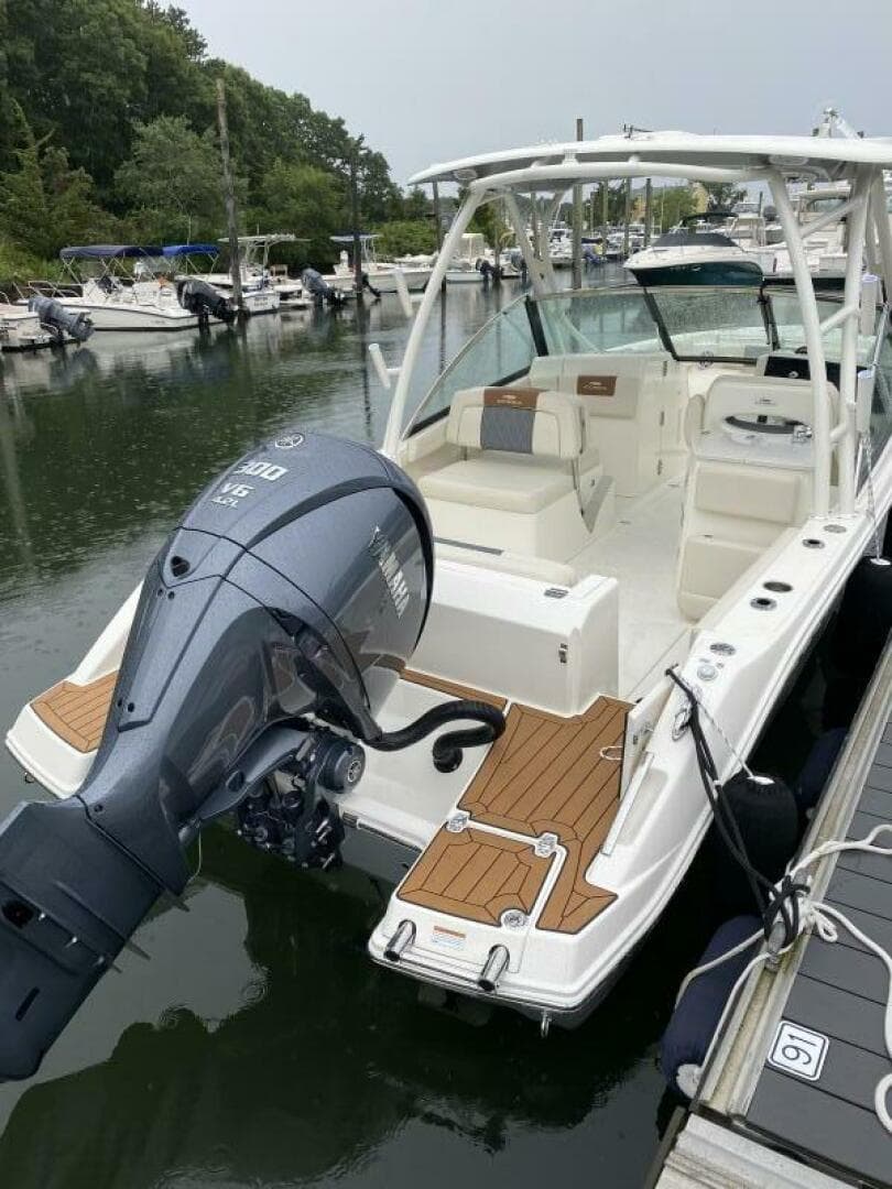 2022 Cobia 240DC