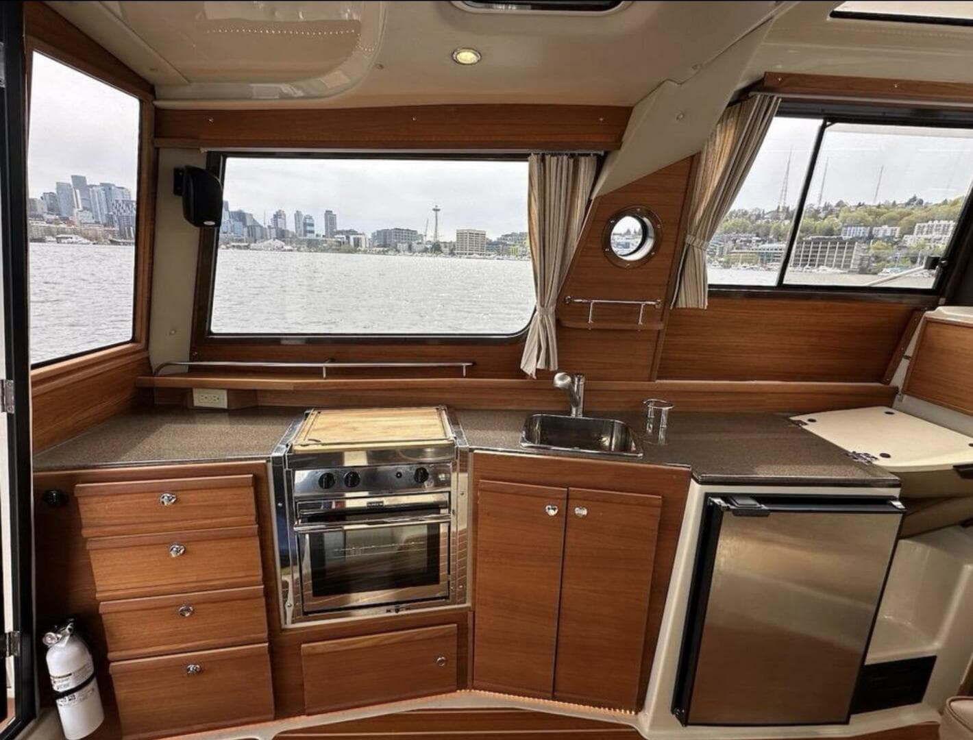 2021 Ranger Tugs R-29 S