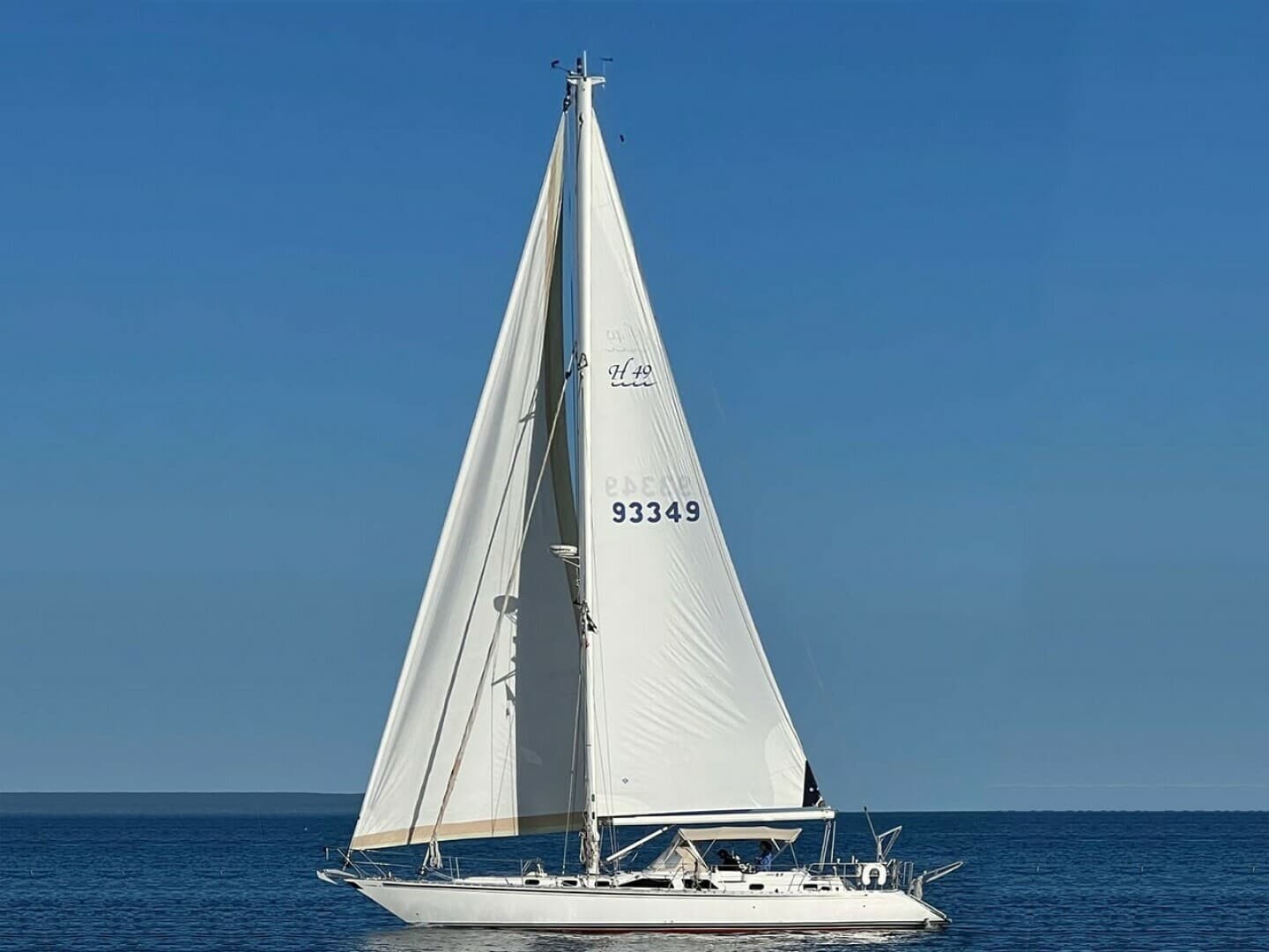 2004 Hylas 49