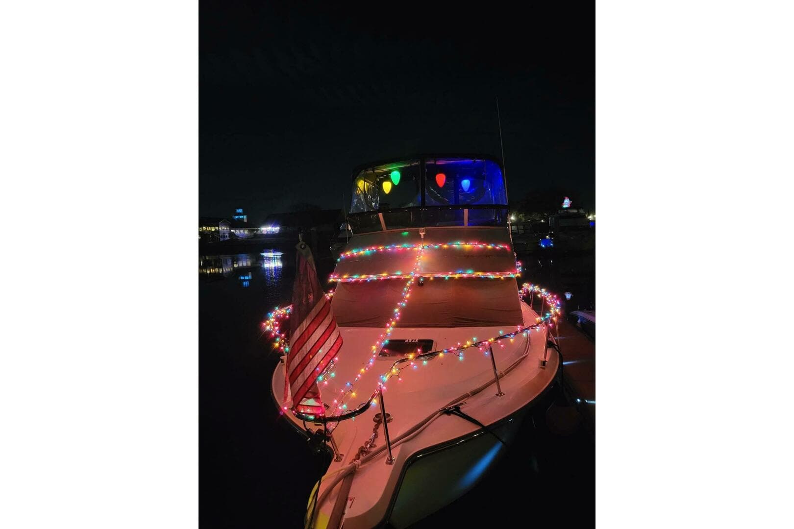 1996 Carver 320 Voyager