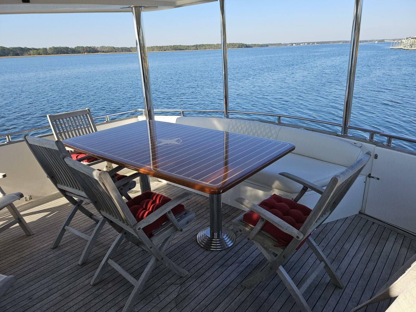 2003 Johnson Flybridge