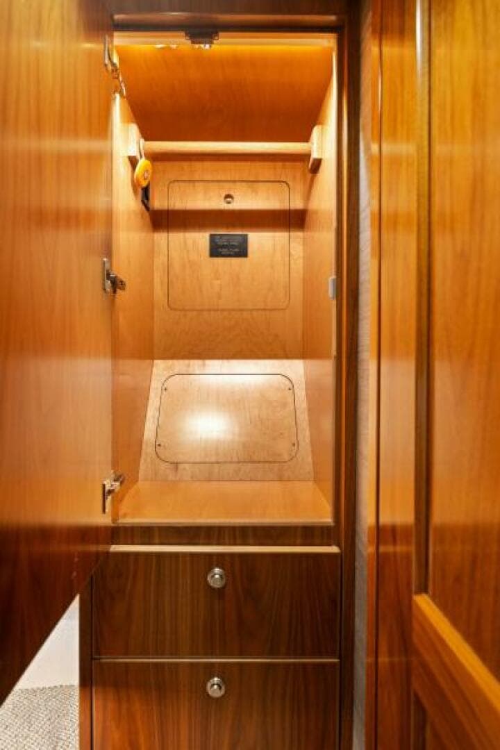 2021 Viking 68 CNV 'Plan B'